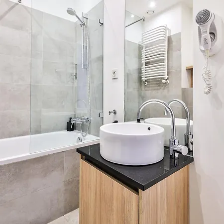 Slawinska 6 By Perfect * Varşova