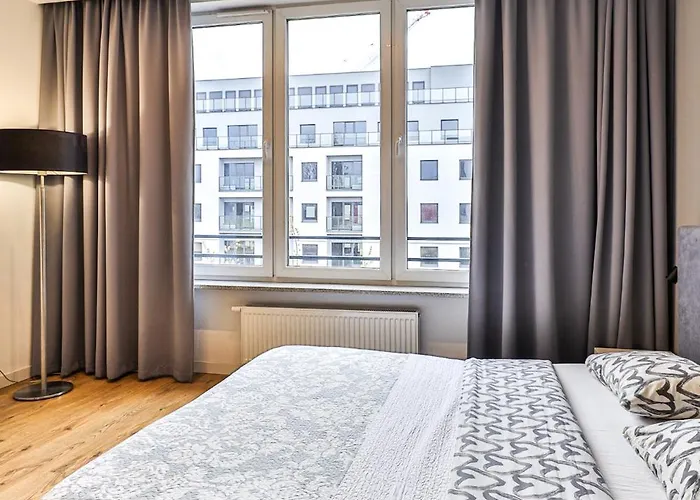 Slawinska 6 By Perfect 华沙