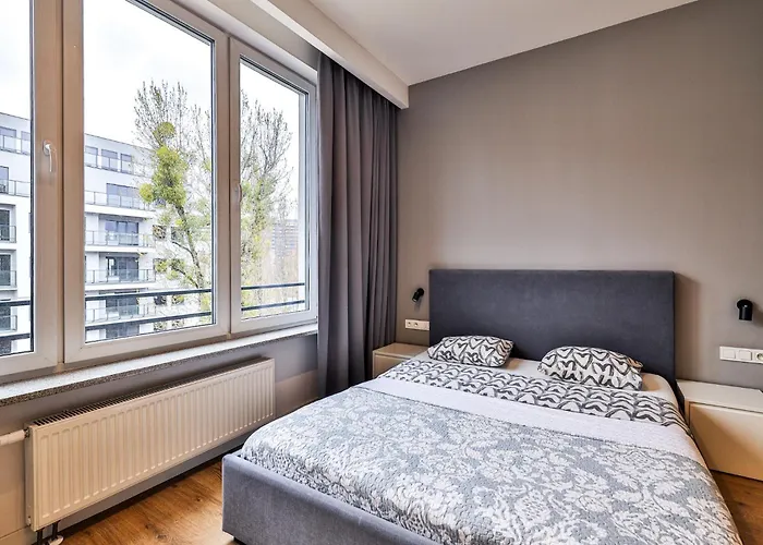 Slawinska 6 By Perfect 华沙